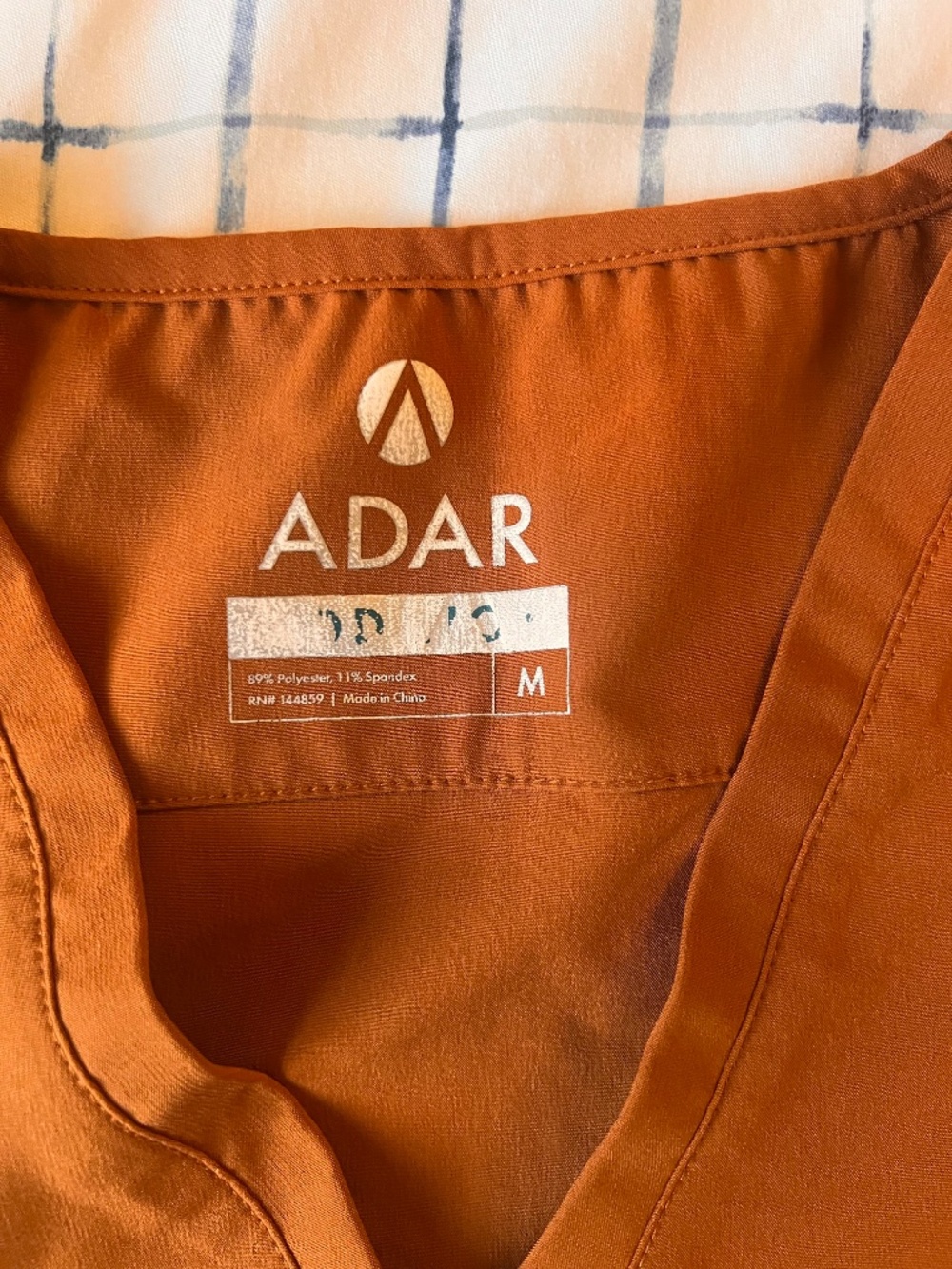 Adar Addition Scrub set - Picture 4 of 10